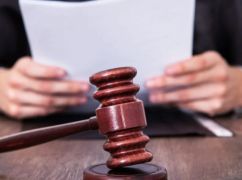 Залез в сарай и проломил стену: на Харьковщине бросили за решетку вора