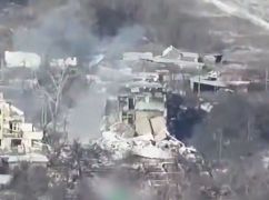 Прикордонники показали, як знищують склади та комплекси РЕБ ворога на Харківщині