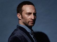 Харьковский певец вошел в топ-5 звездных холостяков, которые сейчас на фронте