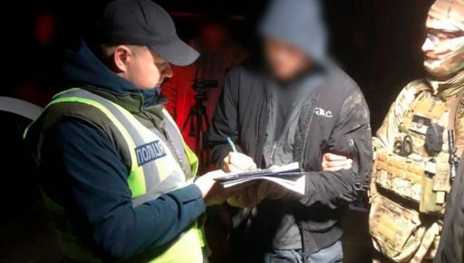 На Харківщині затримали двох чоловіків, які переправляли ухилянтів за кордон за $20 тис.