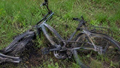На Харківщині велосипедист підірвався на міні: чоловіка госпіталізували