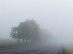 Туман уночі та грози вдень: на Харківщині оголосили штормове попередження