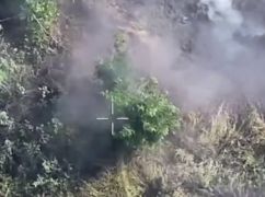 Военные показали, как дроны уничтожают технику и позиции россиян в Харьковской области