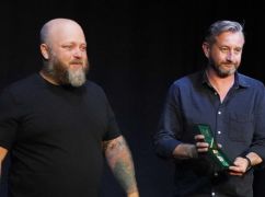 Харківський письменник Жадан отримав почесну відзнаку "За Заслуги перед Луганщиною"