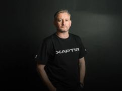 "Страна. Хартия. Стихи": харьковский писатель Жадан отправляется в благотворительный тур по Европе