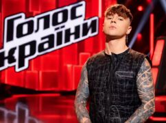 Могилевська поцілувала харківського співака Пивоварова на "Голосі країни"