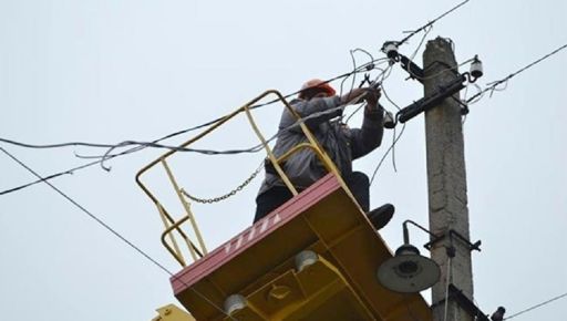 В Харьковской области в поселке, который с февраля был под оккупацией, подключили электроснабжение