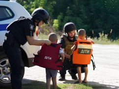 На Харківщині примусово евакуюють родини з дітьми ще з 23 сіл