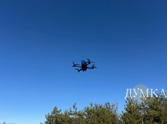Захватчики обстреляли дроном на оптоволокне гражданское авто в Харьковской области: пострадал человек