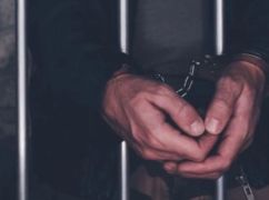 У Харкові рецидивіст знову потрапив до в'язниці за напад на працівника "Аврори"