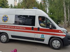 В Харькове врачи экстренки запустили сердце пациента дефибриллятором