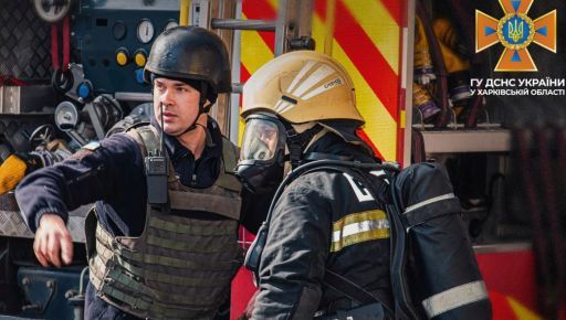 В Харькове на месте ракетного удара начался пожар