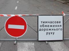 Под Харьковом возобновили движение по киевской трассе после ракетного удара