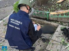 Під Харковом ворог обстріляв автотранспортне підприємство, сталася пожежа