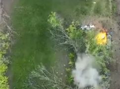 Харьковские бойцы показали, как уничтожают врага усовершенствованным дроном: Кадры из-под Бахмута