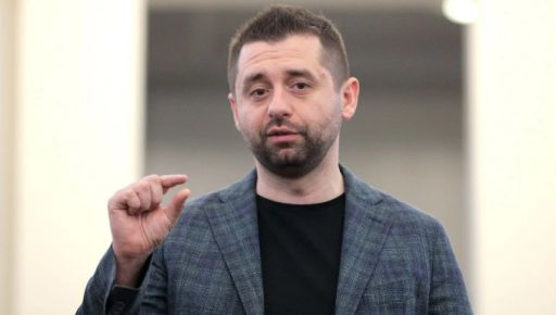 Политолог рассказал, на кого в окружении Зеленского ориентируются нардепы и власть в Харьковской области