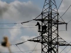 Росіяни вдарили по енергомережі на Харківщині: Без світла  - 500 осель