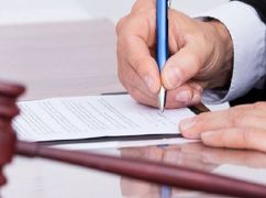 В Харьковской области из-за долгов за землю громады потеряли более 2,6 млн грн