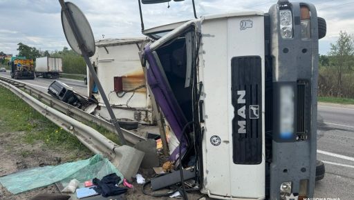 Под Харьковом водитель не справился с управлением грузовика: пострадал подросток