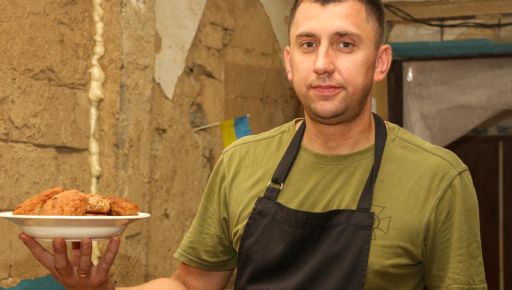 Нашли по объявлению: Харьковский шеф-повар ресторанов кормит пограничников