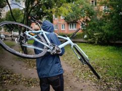 Полтавський суд "посадив" серійного крадія велосипедів у Пісочині