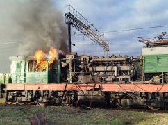 У Харківській області російський дрон влучив у локомотив: постраждали залізничники