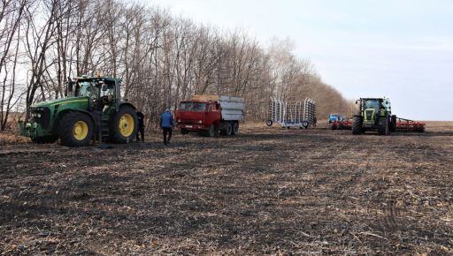 В Харьковской области призывают аграриев не выходить на необследованные саперами поля
