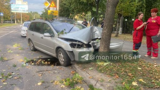 В Харькове произошло ДТП с летальным исходом: фото с места