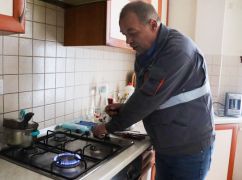 У Харкові повертають газопостачання до осель після російських обстрілів
