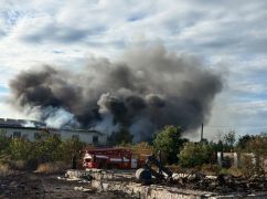 У Золочеві внаслідок росіської атаки спалахнула пожежа