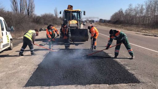 В Харьковской области ремонтируют трасу М-03 и "объездную дорогу"