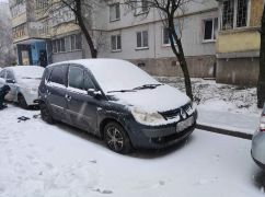 Уже 17 пострадавших: Открыто дело по факту массового повреждения автомобилей в Харькове