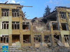 Окупанти розтрощили двома гібридними ракетами школу на Харківщині: Кадри влучань