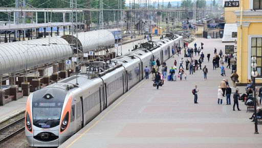 Зливав ворогу маршрути бронетехніки: На Харківщині судитимуть помічника машиніста