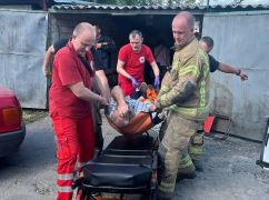 В Харькове из погреба вытащили травмированного мужчину