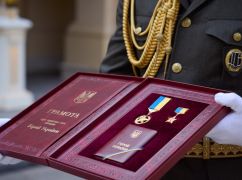 Зеленский вручил Героя Украины командиру бригады "Ахиллес", воюющей на Харьковщине