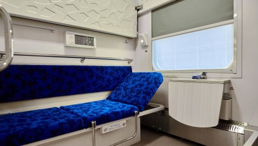 В харьковских поездах появятся специальные вагоны для пассажиров, передвигающихся на коляске