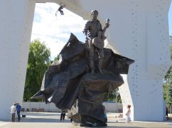 Харьковский горсовет сообщил, почему не сносят памятник Высоцкому