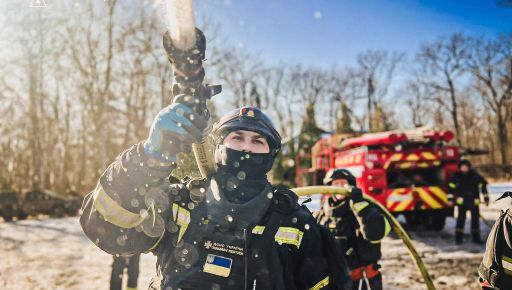 На Харківщині загасили пожежу, яка сталася внаслідок нічного удару по гаражу в лісі