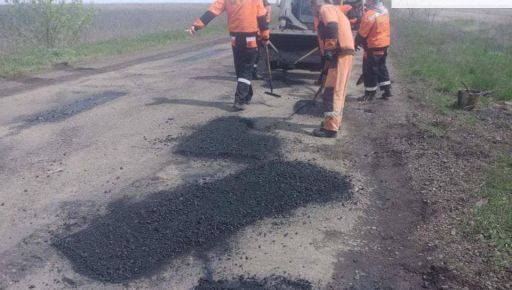 Харківські дорожники повідомили, де проходить ямковий ремонт