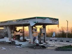 Появились первые кадры уничтоженной заправки в Богодухове: выстоял только каркас