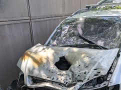 В Золочеве дрон сжег гражданский автомобиль: кадры с места попадания