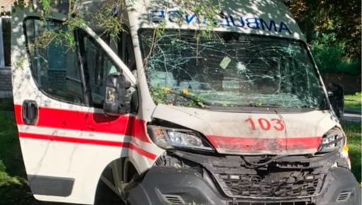 В Харьковской области российский дрон атаковал автомобиль "скорой"