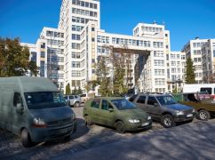 Харьковская компания передала 7 автомобилей подразделениям ВСУ