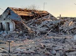 Росіяни атакували Ізюмщину авіабомбами та дронами: кадри наслідків