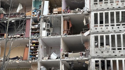 Россияне убили прохожего и разрушили многоэтажку на Салтовке (ФОТОРЕПОРТАЖ)