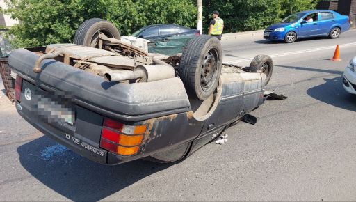 ДТП з перевертанням авто в Харкові: В поліції повідомили деталі