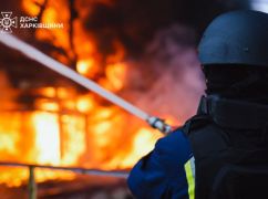 Непрерывная ракетно-дроновая атака по Харьковщине: спасатели показали кадры ликвидации пожаров