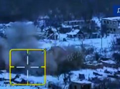 Военные показали, как выжигают россиян в Харьковской области: свежие кадры с фронта