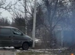 Російський дрон розтрощив машину харківських зоозахисників на Донбасі: кадри наслідків